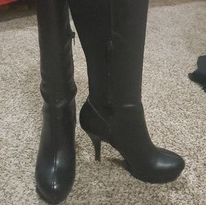 8Med heeled knee high boots